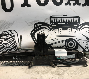 Домкрат DACIA DUSTER 1 2010-2013 995500013R