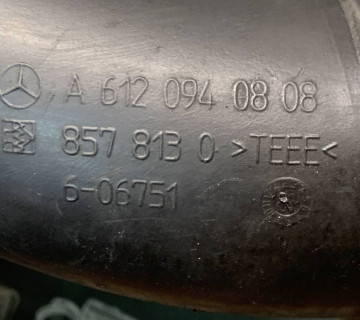 Патрубок повітряного фільтра MERCEDES ML270 w163 2.7 a6120940808