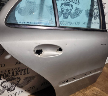 Задня дверка права Mercedes-Benz w211 e class седан 2003-2009 d715