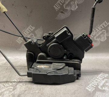 Замок двері передній правий MAZDA 5 MK1 2008-2010 b82-b84-r