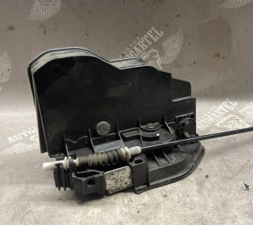 Замок дверей задньої лівої BMW e60/e81/e87/e90/e70 7202147