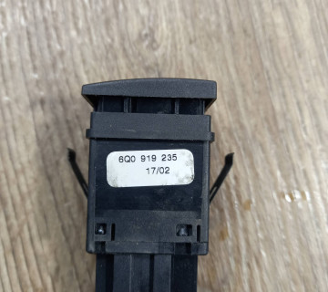 Кнопка вимикач подушки AirBag пасажира VW Polo 9N1 01-05 г. 6Q0919235