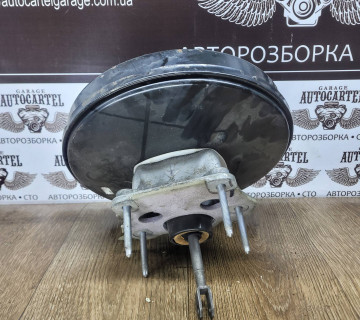 47210005r Вакумний підсилювач Renault megane 3