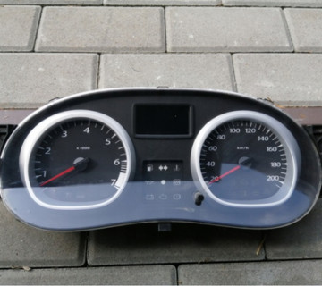 21677499 Панель приладів Renault Logan 2005