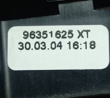 96351625xt Блок керування склопідіймачем передній правий Peugeot 307 01-08