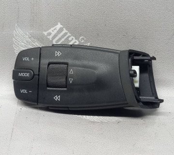 Підрульовий перемикач магнітоли Seat Ibiza 2008 6j0959441