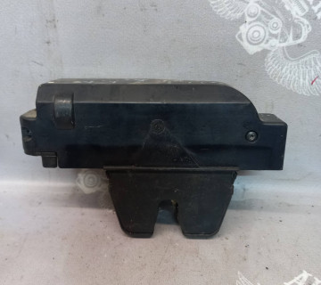 Замок кришки багажника Peugeot 307 Citroen C5 9633089280