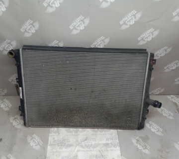 Радіатор охолодження Vw golf 5 1k0121251dt