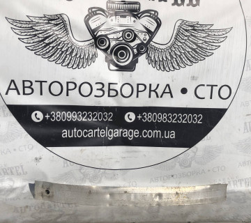 8p0807133b підсилювач переднього бампера Audi a38p