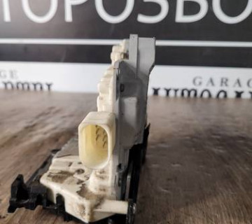 Замок дверей volkswagen passat b6 правий задий 3c4839016a