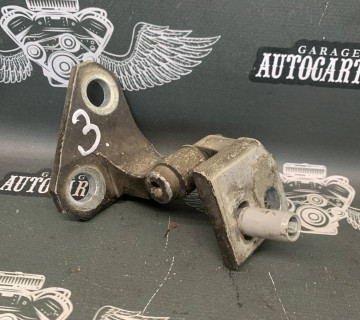 1k0831401c Верхня петля передніх лівих дверей Volkswagen Touran/Caddy 2003-2010