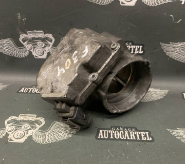Заслінка дросельна Audi A6 C5 VOLKSWAGEN Passat B5,2.5 tdi 059128063a