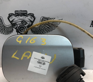 Лючка паливного бака Volkswagen Golf 5 universal