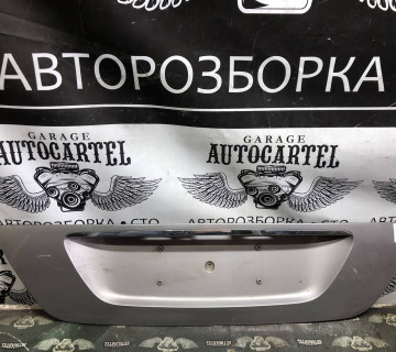 Накладка крышки багажника 2117500237 Mercedes E-Class W211