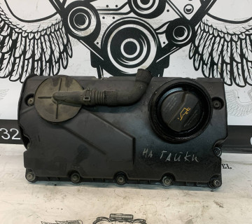 Клапанна кришка VW, Audi, Skoda 1.9 TDI та 2.0 TDI 038103475n/p