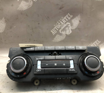 Блок керування піччю клімат 09- Skoda Octavia (A5) 2004-2013 3T0907044AK