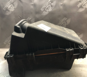 1j0129607c Корпус повітряного фільтра 1.6i AVU BFQ Volkswagen Golf 4