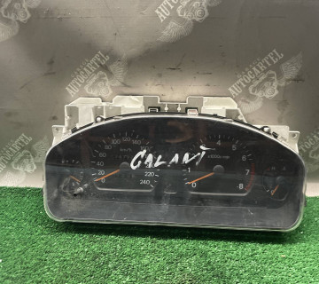 Щиток приладів Mitsubishi Galant 8 2.0 mr444006