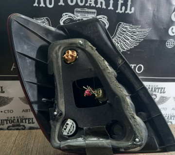 Ліхтар задній правий Toyota Corolla Verso stanley 1827