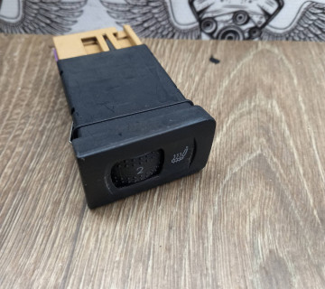1J0963564B Кнопка підігрівання сидінь Volkswagen Golf 4, Bora,. 1J0963564B