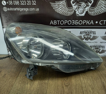 Фара передня права (ZAFIRA) Opel ZAFIRA B 24451053RH