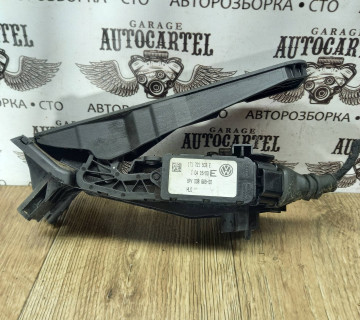 Педаль газу пластик електр Volkswagen Touran 2003-2010 1T1721503E