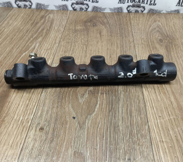 Рейка паливна 2.0D Toyota Avensis 238100R040 2008