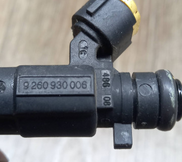 Форсунка бензинова електрична Hyundai Getz 1.1 12V, 1.4 16V, 1.6 16V 2002-2010 9260930006
