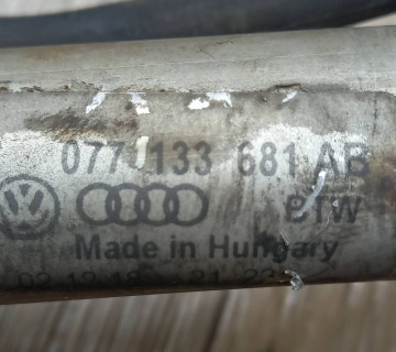Паливна рейка рампа VW TOUAREG 7L 4.2 AXQ, 077133681ab