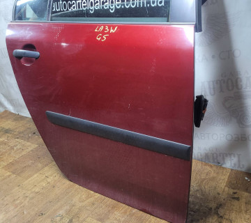 Двері задні праві Volkswagen Golf 5 LA3W хетч 2100000362295