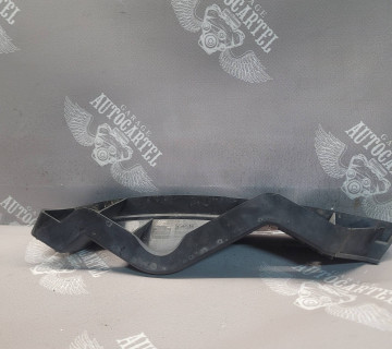 Кронштейн кріплення переднього бамперу правий Volkswagen Touran 1T0807890A