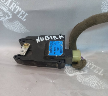 Привід замка кришки багажника Chevrolet Nubira 96518906