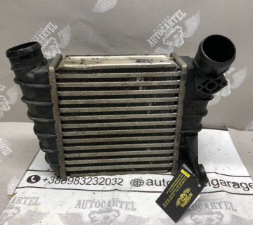 Радіатор інтеркулера 6Q0145804G SKODA Fabia II 07-14