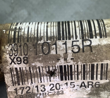 Піввісь (привід) передня ліва RENAULT CLIO 3 1.5 DCI 391010115r