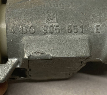 Замок запалювання Audi A4 B5 4d0905851e