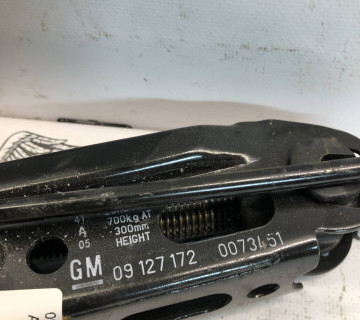 09127172 Домкрат на Opel Astra G (Опель Астра Джі)
