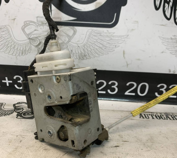 Замок двері передній лівий Audi A3 8L 8L1837015