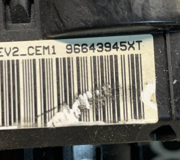 Підрульовий перемикач у зборі Citroen C3 Picasso 2009-2016 96643945xt