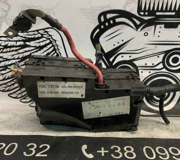 Блок запобіжників Volvo V50 30737473