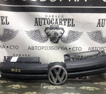 1k9853653a решітка радіатора передня Volkswagen Golf 6 універсал 21850295