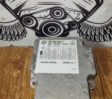 Блок управління Airbag VW Golf 4 1998-2006 | 1C0909605F |