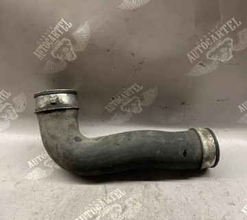 Патрубок інтеркулера Volkswagen Caddy, Golf 5 1k01450834l