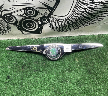 Накладка капота Skoda Fabia, Roomster дорест 5j0853633