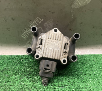 Котушка запалювання Bosch Audi A4 B5 0221603010