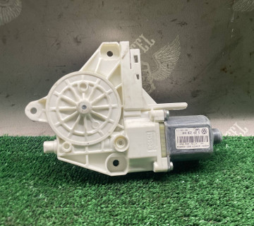 Моторчик склопідйомника правий передній Volkswagen Golf 5 1k4837402s