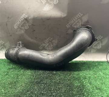 Патрубок інтеркулера 2.2 CDI Mercedes Sprinter W906 / Vito W639 / W212 / W204 a6510903637