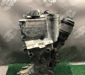 Передня кришка двигуна Volkswagen Golf 5, Golf Plus, Touran 1.6 FSI 16V BLF. 03C109211G