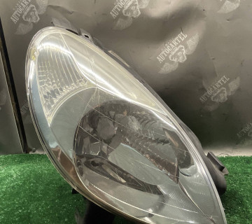 Фара передня права Citroen Xsara Picasso 9649557380