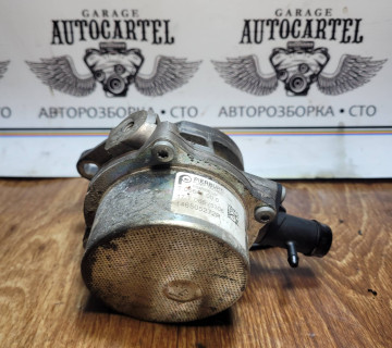 Насос вакуумний на Рено Меган 2 1.5 dCI K9K Renault 146505272R