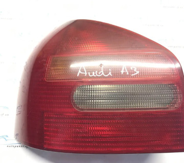 Ліхтар задній лівий Audi A3 8l 8l0945258